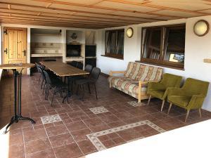 Penzion SURF - Apartmán Vlasta - venkovní posezení Penzion SURF - Apartmán Vlasta - venkovní posezení
