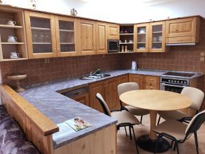 Penzion SURF - Apartmán Kamila - kuchyňský kout Penzion SURF - Apartmán Kamila - kuchyňský kout